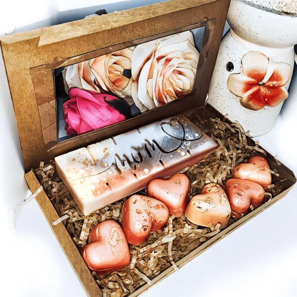 Wax Melt Gift Set for Mom. Mother wax melt gift box. Mother's day gift set with burner. Luxury wax melts. Small cute gift set for mum.