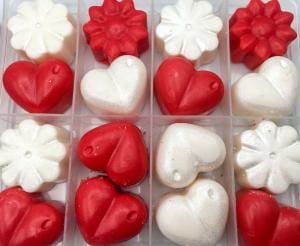 Valentine's Day heart and flowers shaped wax melts Gift box