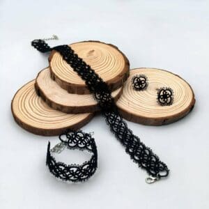 Black Lightweight Tatted Jewellery Set. Handmade Lace Choker. Delicate laced bracelet. Minimalistic cotton jewelry. Skin safe steel.